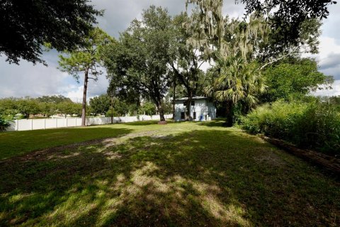 House in Tampa, Florida 2 bedrooms, 115.94 sq.m. № 2368904 - photo 25