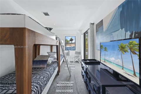 Casa en alquiler en Miami, Florida, 3 dormitorios, 199.28 m2 № 2012724 - foto 25