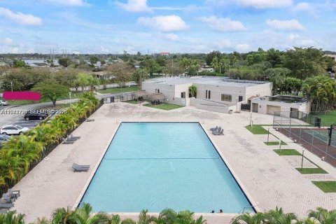 Condo in Miami, Florida, 2 bedrooms  № 2254047 - photo 22