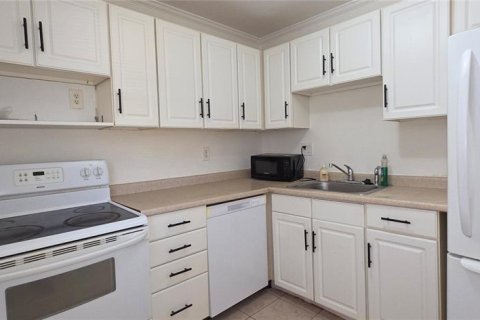 Condominio en alquiler en Daytona Beach, Florida, 2 dormitorios, 90.58 m2 № 1886322 - foto 7