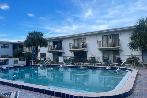 Condominio en alquiler en Daytona Beach, Florida, 2 dormitorios, 90.58 m2 № 1886322 - foto 18
