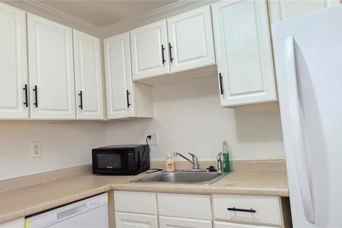Condominio en alquiler en Daytona Beach, Florida, 2 dormitorios, 90.58 m2 № 1886322 - foto 11