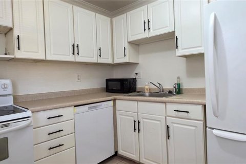Condominio en alquiler en Daytona Beach, Florida, 2 dormitorios, 90.58 m2 № 1886322 - foto 15