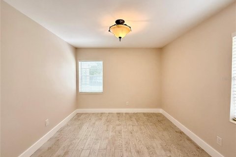 House in Tampa, Florida 3 bedrooms, 111.48 sq.m. № 1910164 - photo 24