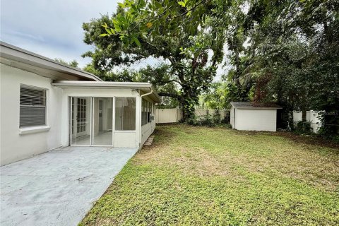 House in Tampa, Florida 3 bedrooms, 111.48 sq.m. № 1910164 - photo 30