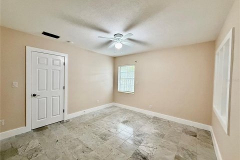 House in Tampa, Florida 3 bedrooms, 111.48 sq.m. № 1910164 - photo 16