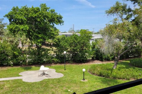 Condo in Sarasota, Florida, 1 bedroom  № 1745192 - photo 6