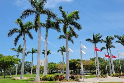 Condo in Sarasota, Florida, 1 bedroom  № 1745192 - photo 28