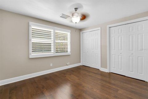 House in Tampa, Florida 3 bedrooms, 165.74 sq.m. № 1792071 - photo 13