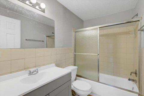 House in Saint Petersburg, Florida 3 bedrooms, 100.15 sq.m. № 1835433 - photo 20