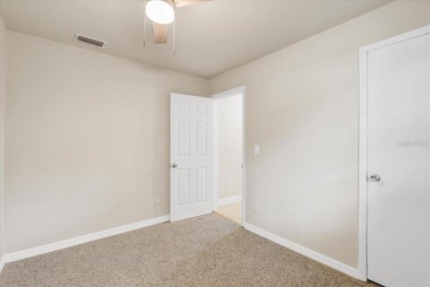 House in Saint Petersburg, Florida 3 bedrooms, 100.15 sq.m. № 1835433 - photo 13
