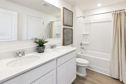 Townhouse in Osteen, Florida 4 bedrooms, 163.32 sq.m. № 2236961 - photo 5