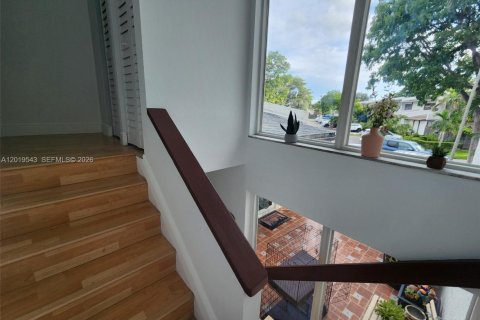 Townhouse in Miami, Florida 3 bedrooms, 128.02 sq.m. № 2086953 - photo 15