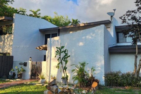 Townhouse in Miami, Florida 3 bedrooms, 128.02 sq.m. № 2086953 - photo 4