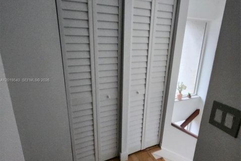 Townhouse in Miami, Florida 3 bedrooms, 128.02 sq.m. № 2086953 - photo 30