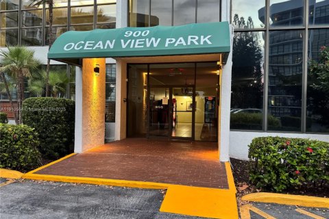 Appartement à louer à Hallandale Beach, Floride: 2 chambres, 104.98 m2 № 1966666 - photo 19