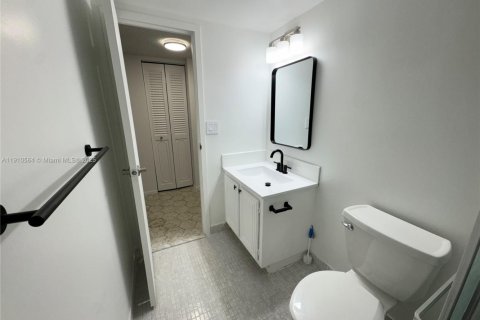 Appartement à louer à Hallandale Beach, Floride: 2 chambres, 104.98 m2 № 1966666 - photo 20
