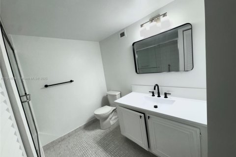 Appartement à louer à Hallandale Beach, Floride: 2 chambres, 104.98 m2 № 1966666 - photo 13