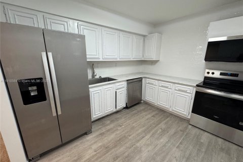 Appartement à louer à Hallandale Beach, Floride: 2 chambres, 104.98 m2 № 1966666 - photo 17