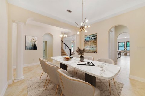 House in Winter Garden, Florida 6 bedrooms, 418.15 sq.m. № 1746564 - photo 3