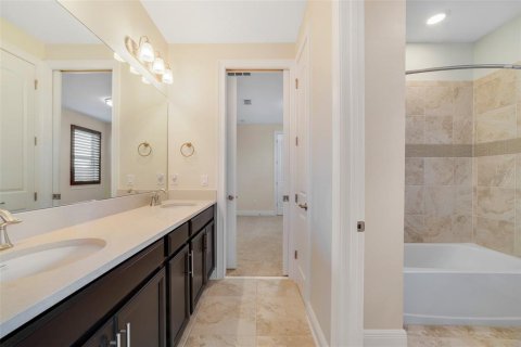 House in Winter Garden, Florida 6 bedrooms, 418.15 sq.m. № 1746564 - photo 18