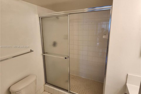 Купить кондоминиум в Мирамар, Флорида 2 спальни, 89.74м2, № 2179413 - фото 21
