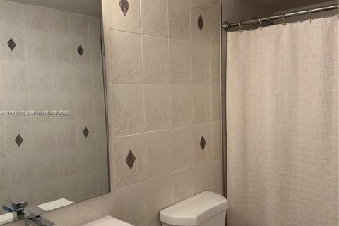 Townhouse in Miami, Florida 3 bedrooms, 126.81 sq.m. № 1967124 - photo 23