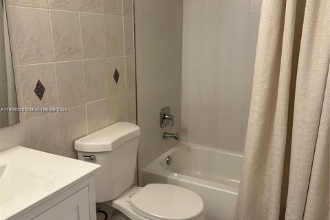 Townhouse in Miami, Florida 3 bedrooms, 126.81 sq.m. № 1967124 - photo 25