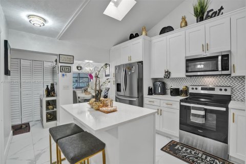 Adosado en venta en Tamarac, Florida, 3 dormitorios, 121.79 m2 № 1948755 - foto 4
