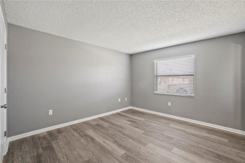 Villa ou maison à vendre à Lakeland, Floride: 2 chambres, 129.51 m2 № 2148360 - photo 27
