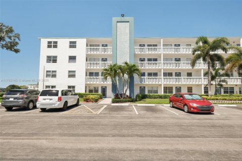 Condo in Boca Raton, Florida, 2 bedrooms  № 1709121 - photo 26