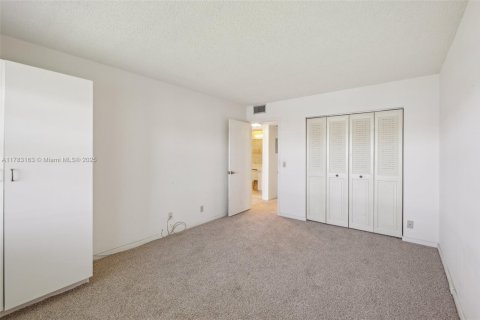 Condo in Boca Raton, Florida, 2 bedrooms  № 1709121 - photo 14
