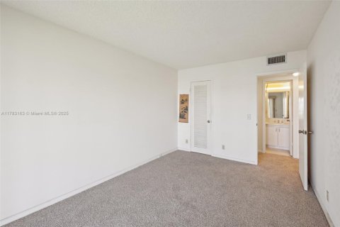 Condo in Boca Raton, Florida, 2 bedrooms  № 1709121 - photo 18