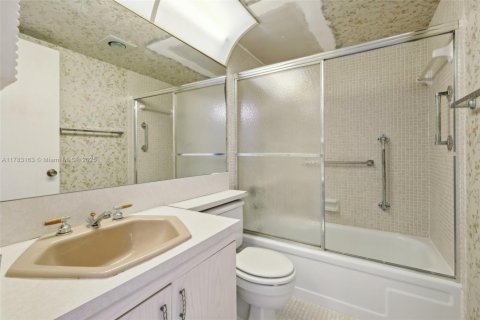 Condo in Boca Raton, Florida, 2 bedrooms  № 1709121 - photo 12