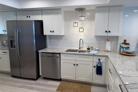Condo in Daytona Beach, Florida, 2 bedrooms № 2156784 - photo 25
