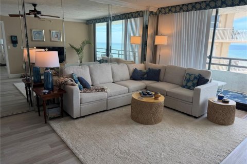 Condo in Daytona Beach, Florida, 2 bedrooms № 2156784 - photo 3