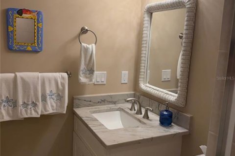 Condo in Daytona Beach, Florida, 2 bedrooms № 2156784 - photo 11