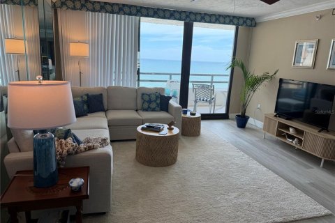 Condo in Daytona Beach, Florida, 2 bedrooms № 2156784 - photo 2