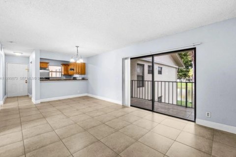 Condominio en alquiler en West Palm Beach, Florida, 2 dormitorios, 83.61 m2 № 2058041 - foto 6