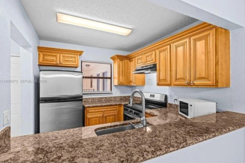 Condominio en alquiler en West Palm Beach, Florida, 2 dormitorios, 83.61 m2 № 2058041 - foto 12