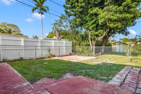 Propiedad comercial en venta en Miami, Florida, 234.58 m2 № 1970283 - foto 23