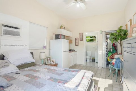 Propiedad comercial en venta en Miami, Florida, 234.58 m2 № 1970283 - foto 19