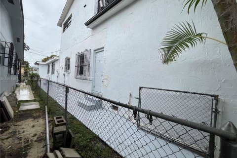 Immobilier commercial à vendre à Miami, Floride: 234.58 m2 № 1970283 - photo 24