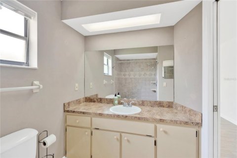 House in Safety Harbor, Florida 3 bedrooms, 167.32 sq.m. № 1802967 - photo 10