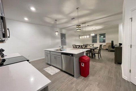Casa en alquiler en Kissimmee, Florida, 3 dormitorios, 167.41 m2 № 1793020 - foto 5