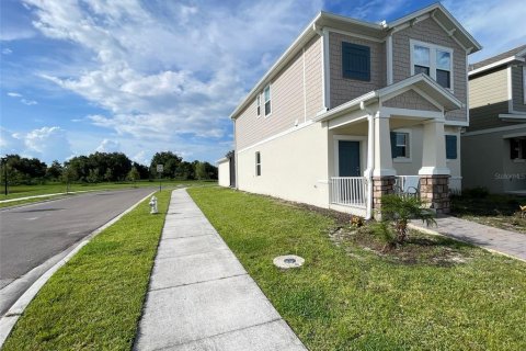Casa en alquiler en Kissimmee, Florida, 3 dormitorios, 167.41 m2 № 1793020 - foto 2