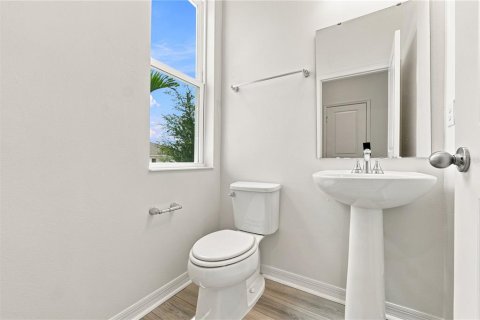 House in Davenport, Florida 3 bedrooms, 146.14 sq.m. № 2379815 - photo 4