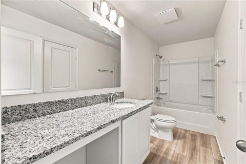 House in Davenport, Florida 3 bedrooms, 146.14 sq.m. № 2379815 - photo 22