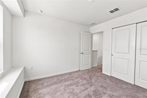 House in Davenport, Florida 3 bedrooms, 146.14 sq.m. № 2379815 - photo 18