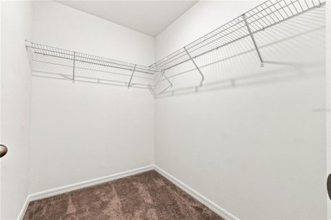 House in Davenport, Florida 3 bedrooms, 146.14 sq.m. № 2379815 - photo 15